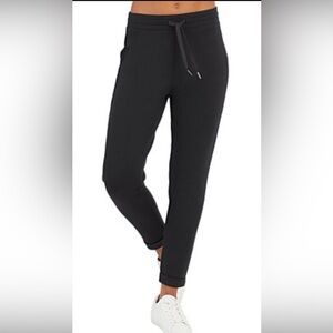 Spanx Air Essentials Tapered Pant